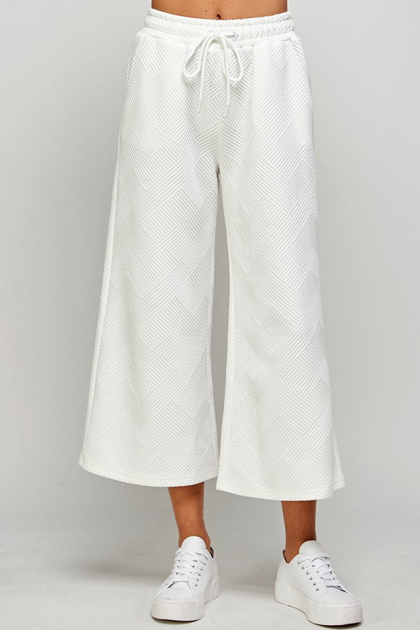 Geo Ribbed Cropped Pants - White