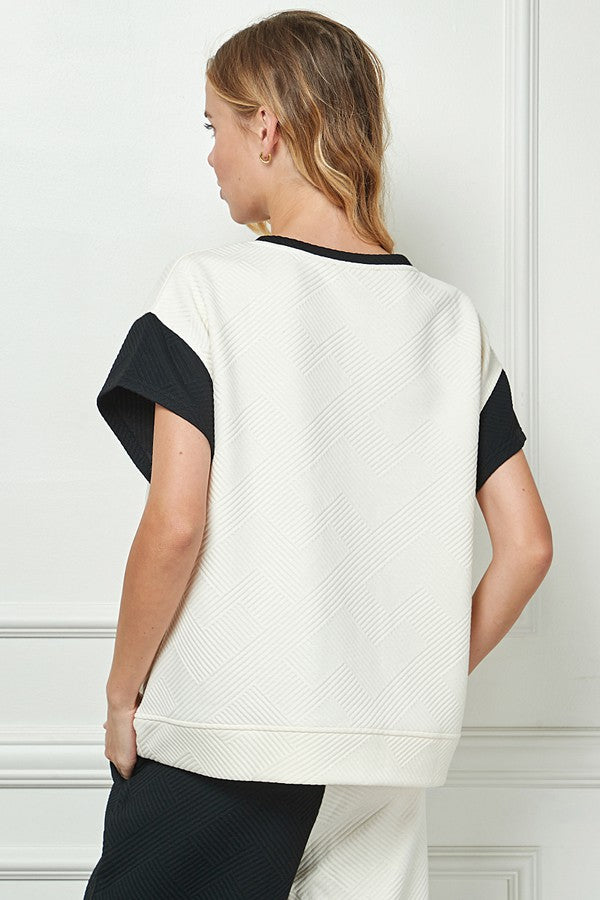 Geo Ribbed Cropped Sleeve Top - Creme & Black