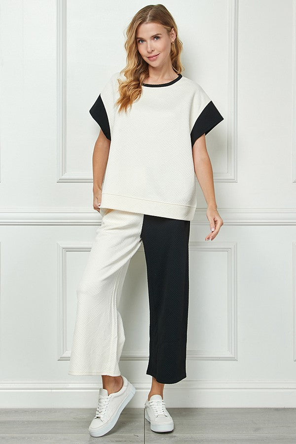 Geo Ribbed Cropped Sleeve Top - Creme & Black