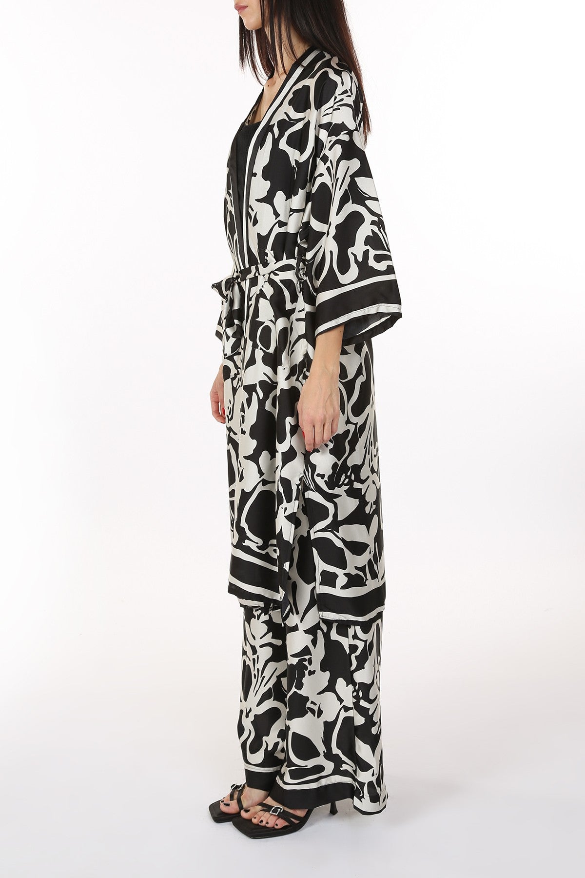 Black & White Abstract Robe & Pants