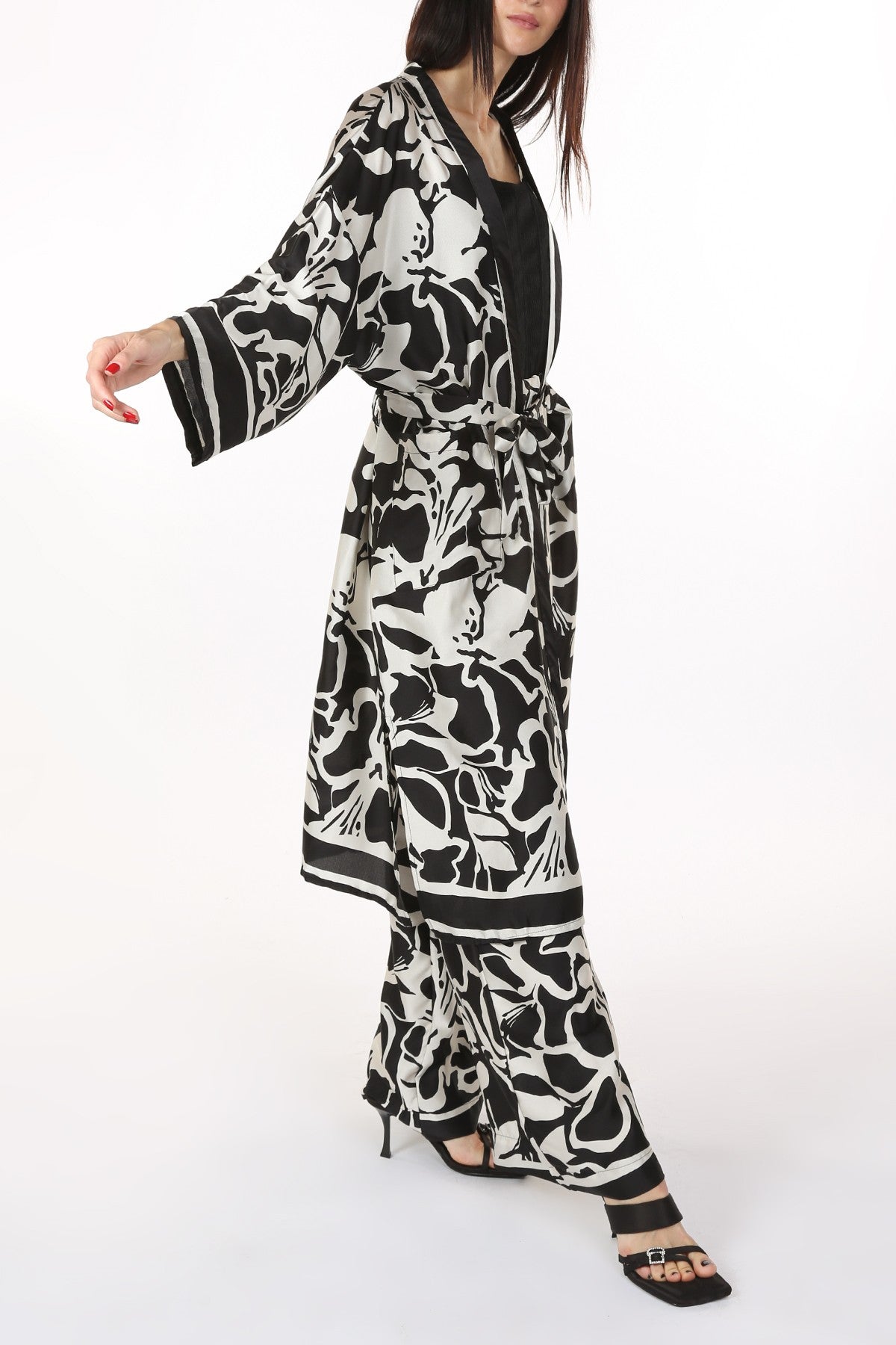 Black & White Abstract Robe & Pants