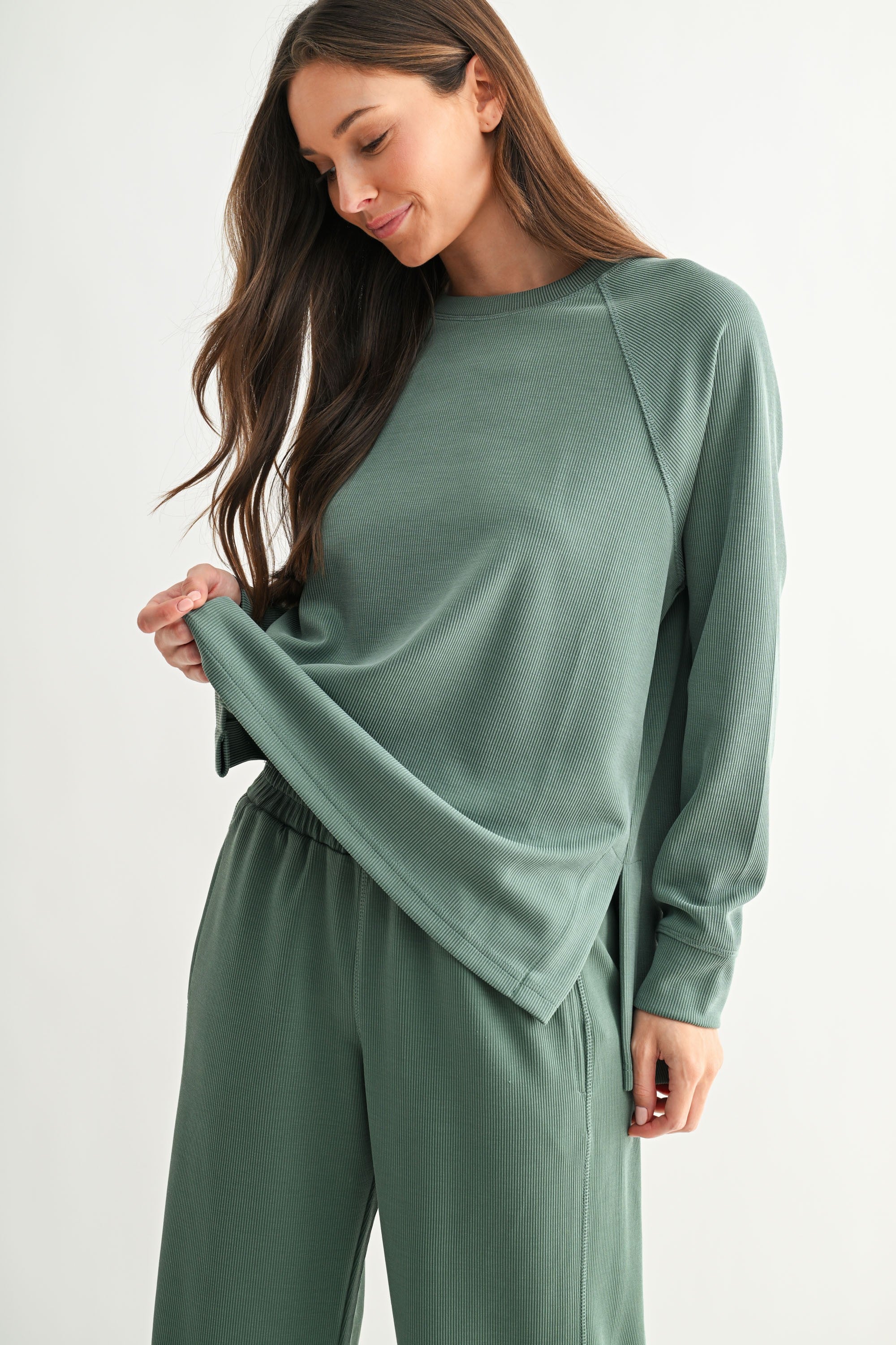 Luxe Ribbed Raglan Tee - Eldergreen
