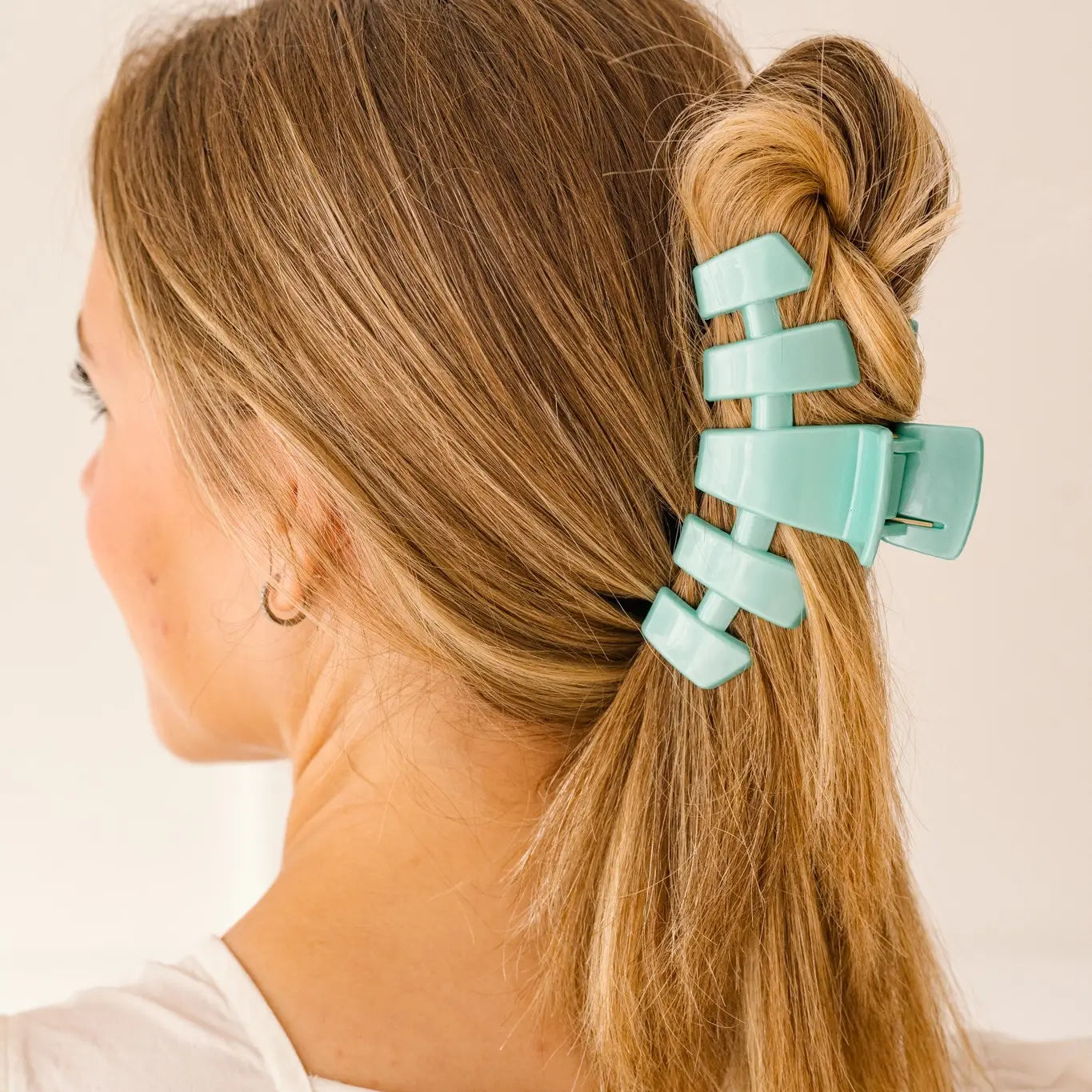 Classic Hair Clip | Medium | Totally Turquoise