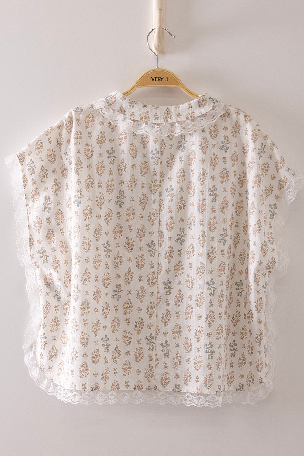 Romantic Floral Lace Tie Blouse - White