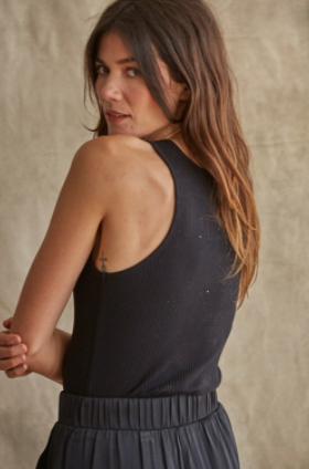 Crew Neck Knit Sweater Tank Top - Black