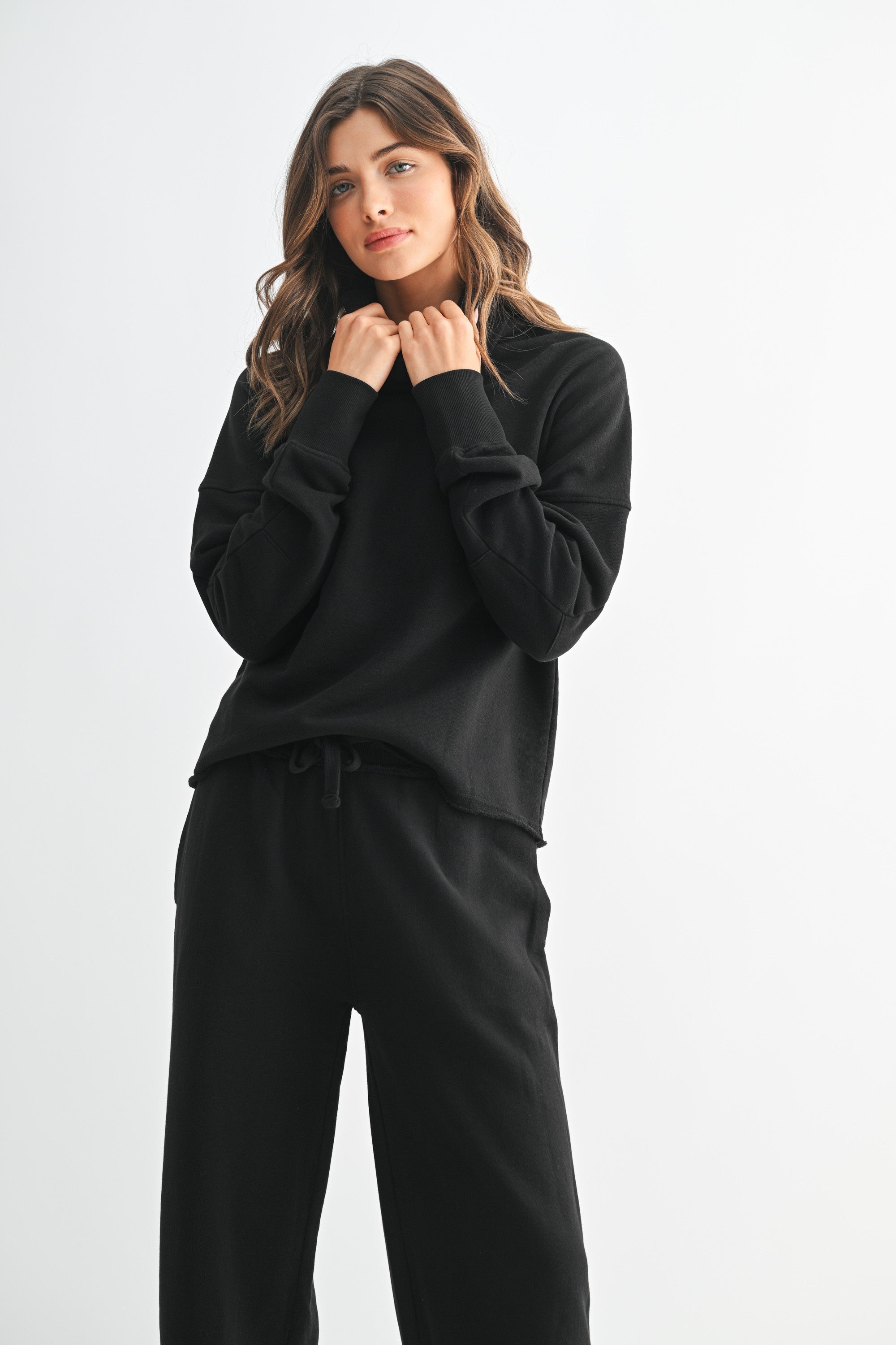Lounge Layer Turtleneck - Black