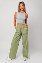 Load image into Gallery viewer, Bungee Parachute Pants - Light Green