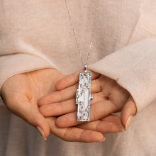 Load image into Gallery viewer, Flowered Vine Fortune Locket