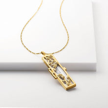 Load image into Gallery viewer, Flowered Vine Fortune Locket