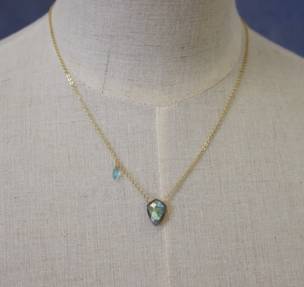 Semi Arrowhead Necklace - Labradorite
