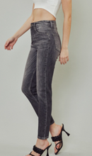 Load image into Gallery viewer, High Rise Hem Distress Fit