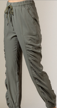 Load image into Gallery viewer, Shirring Joggers - Olive